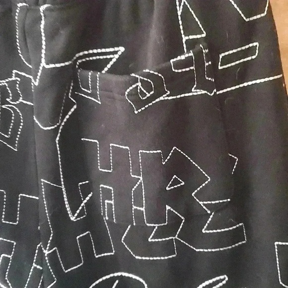 ☆☆☆Stiched embroidery graphic joggers - Picture 2 of 8